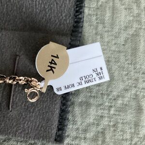 14K Gold Chain Bracelet. 8 inch
